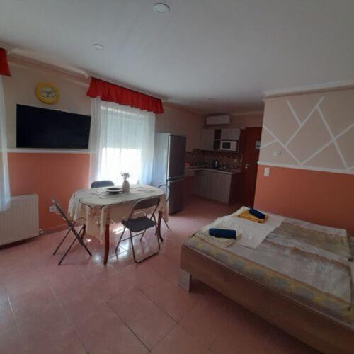 Andrea Apartman Hajdúszoboszló Exterior foto